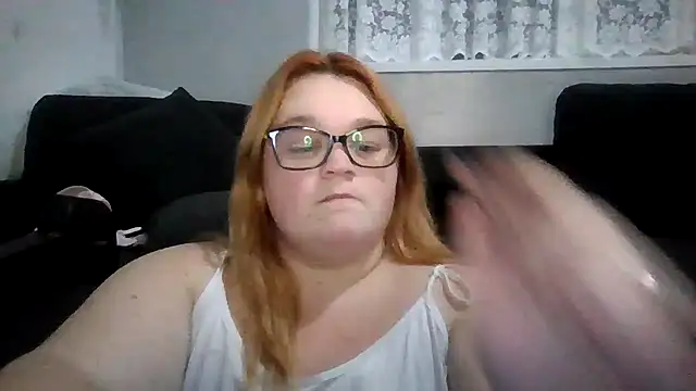 Snapshot of Curvy-AmyX chatting on October 11, 2025, 1:05 am Curvy-AmyX online show from October 11, 2025, 1:05 am