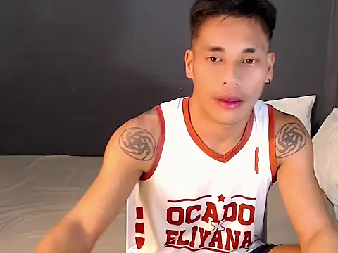 Cute Lucas online show from October 8, 2025, 4:37 pm