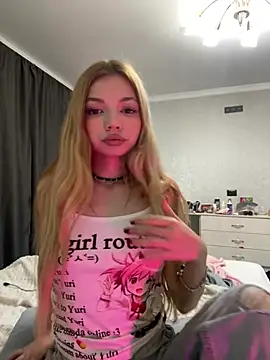  Siennaaa  online show from February 14, 2026, 11:12 pm