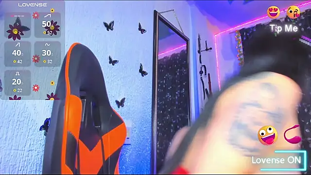 Snapshot of Pamela_wish2 chatting on October 15, 2025, 8:31 pm Pamela wish2 online show from October 15, 2025, 8:31 pm