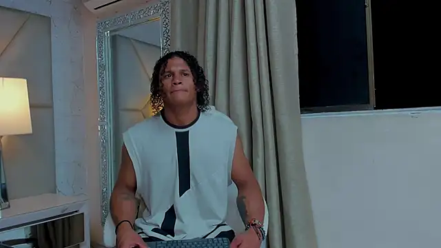 Snapshot of casike1 chatting on November 15, 2025, 11:10 pm casike1 online show from November 15, 2025, 11:10 pm