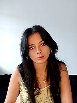 SaraMistick online show from October 8, 2025, 12:14 pm