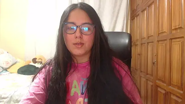Venus cat  online show from May 18, 2026, 3:02 am