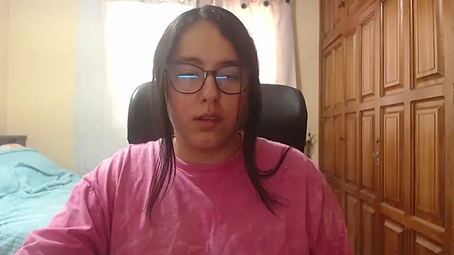 Snapshot of Venus_cat_ chatting on June 20, 2026, 2:53 pm Venus cat online show from June 20, 2026, 2:53 pm