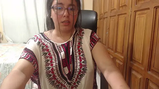 Snapshot of Venus_cat_ chatting on July 7, 2026, 6:47 am Venus cat online show from July 7, 2026, 6:47 am