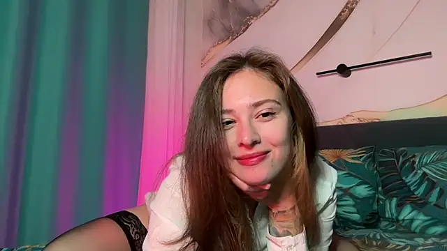 Snapshot of erikaa_miuu chatting on November 7, 2025, 6:52 pm erikaa miuu online show from November 7, 2025, 6:52 pm