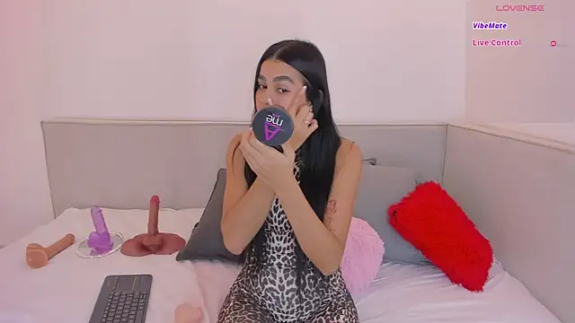 Snapshot of Samara_hale chatting on November 1, 2025, 3:19 am Samara hale online show from November 1, 2025, 3:19 am