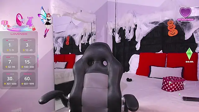 Snapshot of MayaCurvy chatting on October 29, 2025, 4:15 am MayaCurvy online show from October 29, 2025, 4:15 am