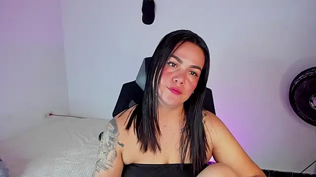 sweet charm  online show from December 14, 2025, 2:00 pm