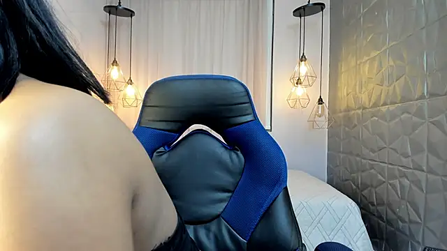 MADDY MAGIC online show from December 13, 2025, 8:04 pm