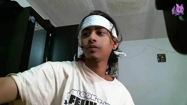 Snapshot of Dickie_Dicking chatting on February 18, 2026, 10:17 pm Dickie Dicking online show from February 18, 2026, 10:17 pm