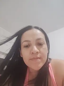 LindaSalo33 online show from May 27, 2026, 3:03 am