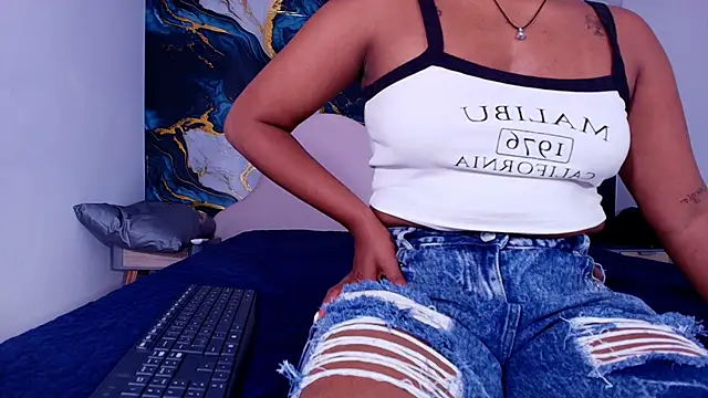 Snapshot of caata_cata chatting on June 3, 2026, 7:19 pm caata cata online show from June 3, 2026, 7:19 pm