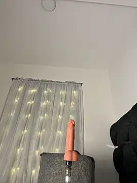 Snapshot of MerliaSsomer chatting on October 29, 2025, 12:40 pm MerliaSsomer online show from October 29, 2025, 12:40 pm