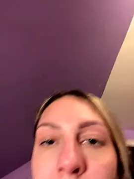 Snapshot of AmberLustXXX chatting on October 27, 2025, 2:04 am AmberLustXXX online show from October 27, 2025, 2:04 am