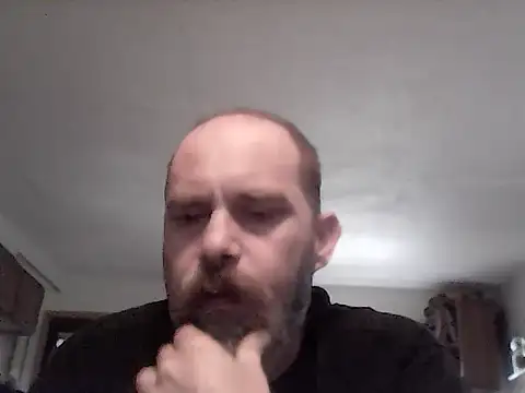 crazyheratic8 online show from August 9, 2026, 12:43 pm