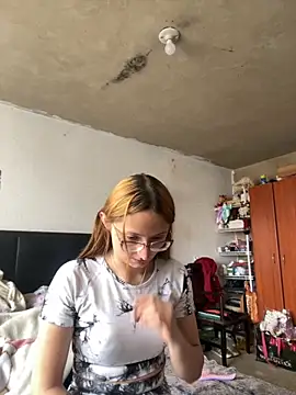 imariahot online show from October 1, 2025, 2:56 pm