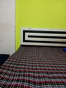 Kitty 18teen online show from November 26, 2025, 11:00 am