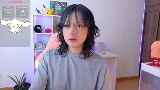Sallie Doll online show from October 4, 2025, 1:31 pm