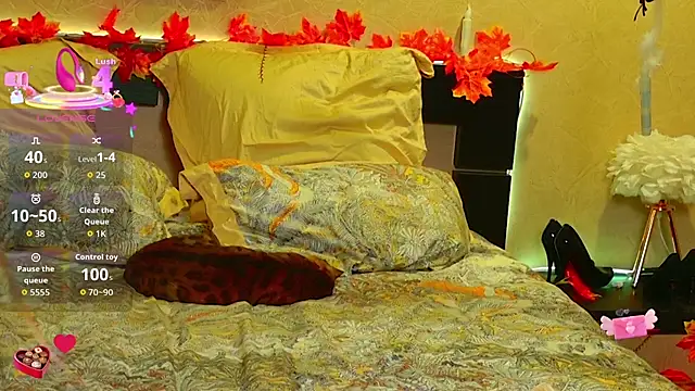 EmilyWhispers online show from November 5, 2025, 7:36 pm