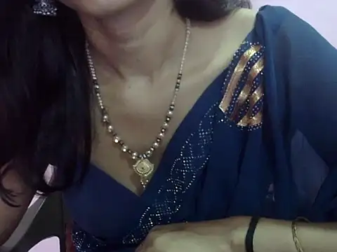 Laila Cute online show from May 9, 2026, 4:17 am
