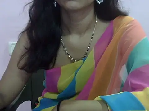 Laila Cute online show from May 18, 2026, 3:57 am