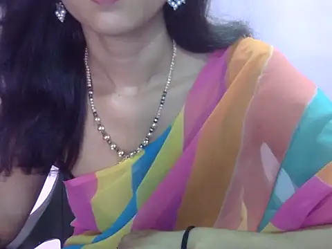 Laila Cute online show from May 18, 2026, 4:07 am