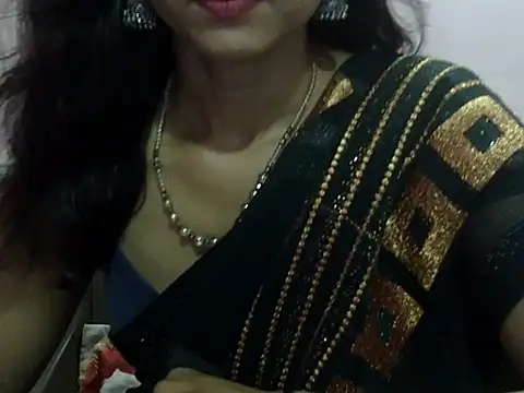Laila Cute online show from May 22, 2026, 3:28 pm
