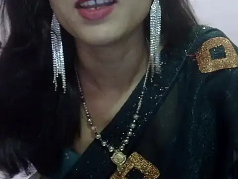 Laila Cute online show from May 29, 2026, 4:21 am