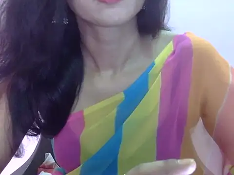 Laila Cute online show from June 17, 2026, 3:42 am