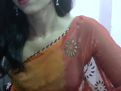 Laila Cute online show from July 17, 2026, 4:01 pm