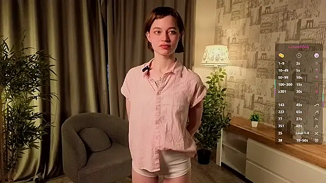 Snapshot of PaulaDauge chatting on October 8, 2025, 1:03 am PaulaDauge online show from October 8, 2025, 1:03 am