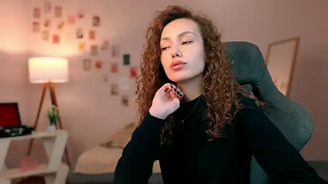 Snapshot of branchwithflowerss chatting on October 3, 2025, 1:41 pm branchwithflowerss online show from October 3, 2025, 1:41 pm