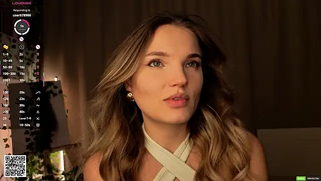 Snapshot of JulieLupo chatting on February 10, 2026, 6:06 am JulieLupo online show from February 10, 2026, 6:06 am