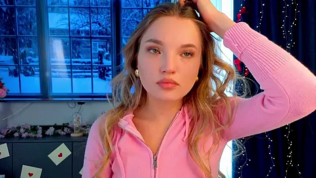 Snapshot of JulieLupo chatting on February 22, 2026, 6:13 am JulieLupo online show from February 22, 2026, 6:13 am