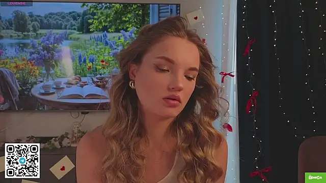 Snapshot of JulieLupo chatting on March 17, 2026, 6:06 am JulieLupo online show from March 17, 2026, 6:06 am