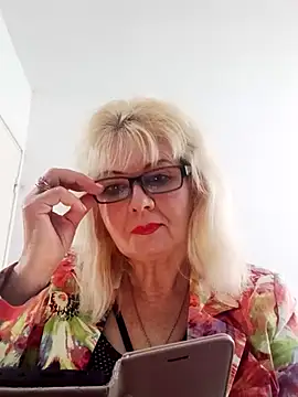 BoloshkaBlonda online show from October 5, 2025, 9:40 am