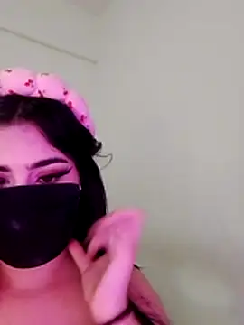 hot inaas online show from November 14, 2025, 11:24 pm