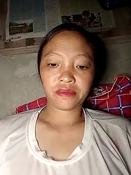 Snapshot of Minkine022 chatting on October 17, 2025, 8:44 pm Minkine022 online show from October 17, 2025, 8:44 pm