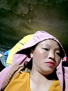 Snapshot of Minkine022 chatting on October 28, 2025, 1:03 pm Minkine022 online show from October 28, 2025, 1:03 pm