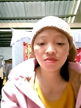 Snapshot of Minkine022 chatting on October 29, 2025, 1:08 am Minkine022 online show from October 29, 2025, 1:08 am