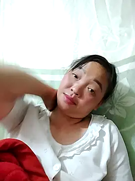 Minkine022 online show from May 6, 2026, 6:13 pm
