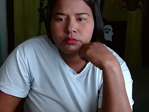 Snapshot of Ebony_luna chatting on October 16, 2025, 1:23 pm Ebony luna online show from October 16, 2025, 1:23 pm