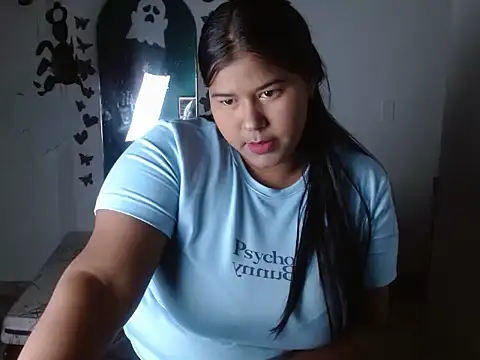 Snapshot of Ebony_luna chatting on October 17, 2025, 12:30 pm Ebony luna online show from October 17, 2025, 12:30 pm