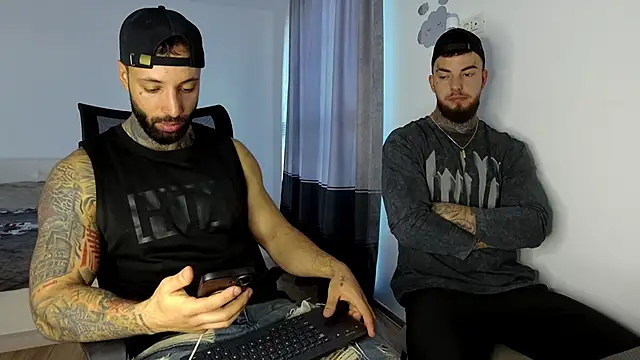 Snapshot of MasculineGuy99 chatting on November 13, 2025, 7:29 am MasculineGuy99 online show from November 13, 2025, 7:29 am