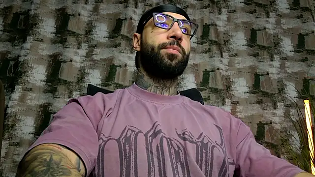 Snapshot of MasculineGuy99 chatting on February 23, 2026, 10:01 am MasculineGuy99 online show from February 23, 2026, 10:01 am