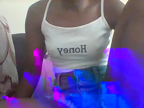 Snapshot of marociaMerl chatting on October 13, 2025, 9:20 am marociaMerl online show from October 13, 2025, 9:20 am