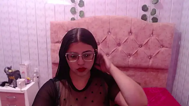 Melaniie Bonnet online show from October 3, 2025, 10:18 pm