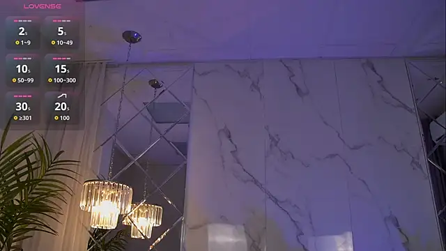 Snapshot of NicoleBellin chatting on October 21, 2025, 5:41 am NicoleBellin online show from October 21, 2025, 5:41 am