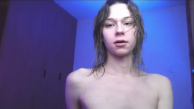 Snapshot of SophieDiamond_Xx chatting on December 20, 2025, 9:16 am SophieDiamond Xx online show from December 20, 2025, 9:16 am